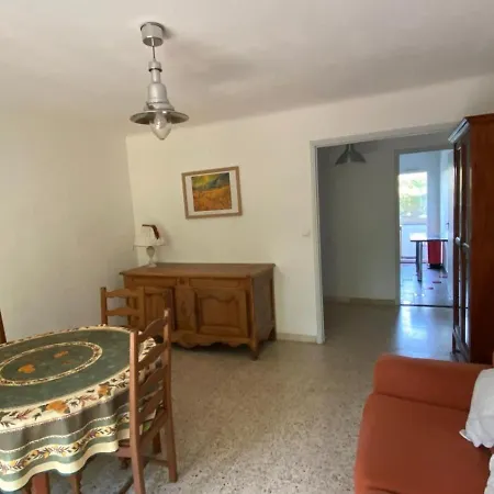 Apartament T3 En Rez-de-jardin Sur Valescure Saint-Raphaël